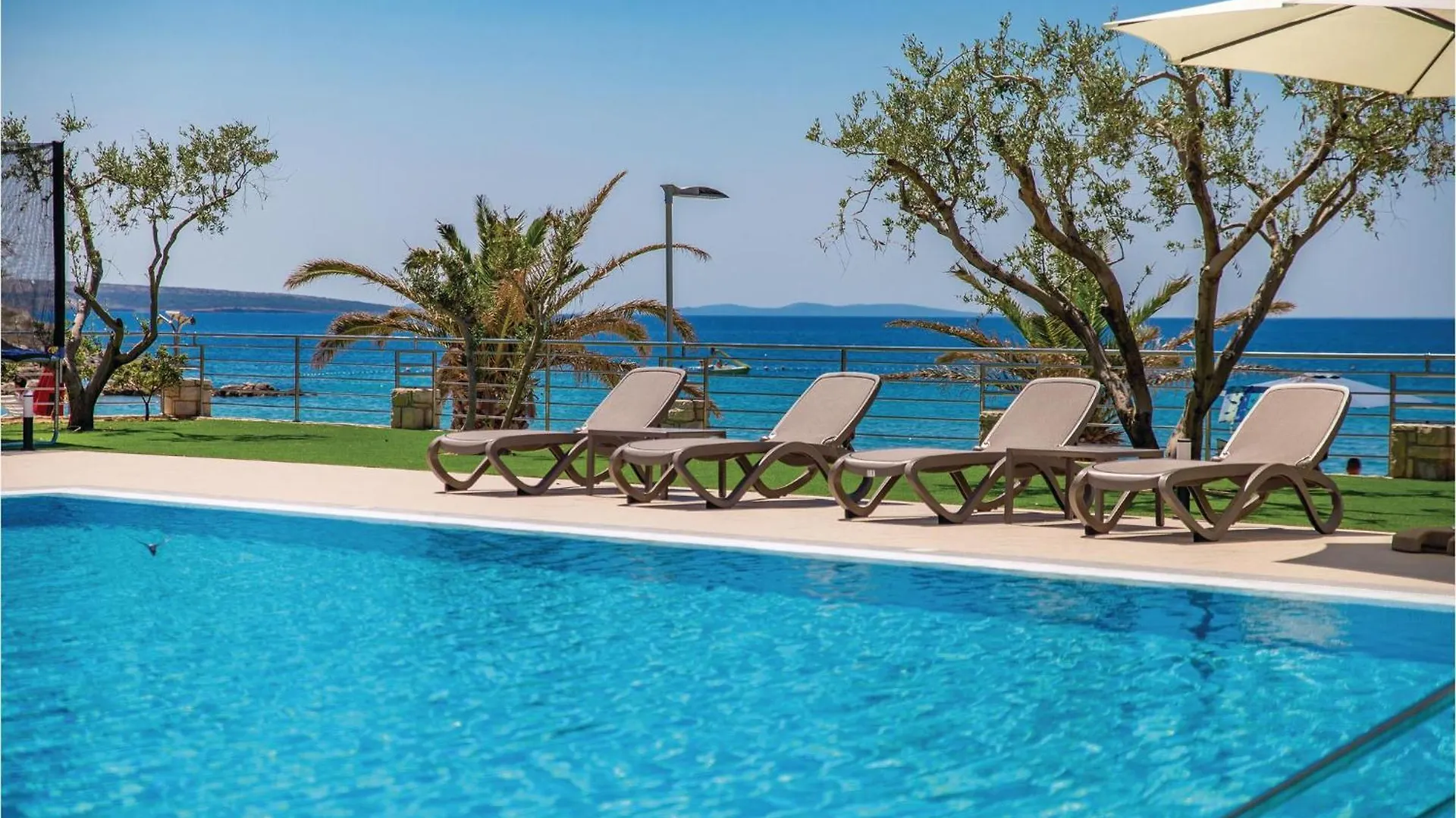 Nice Apartment In Povljana With House Sea View 0*,